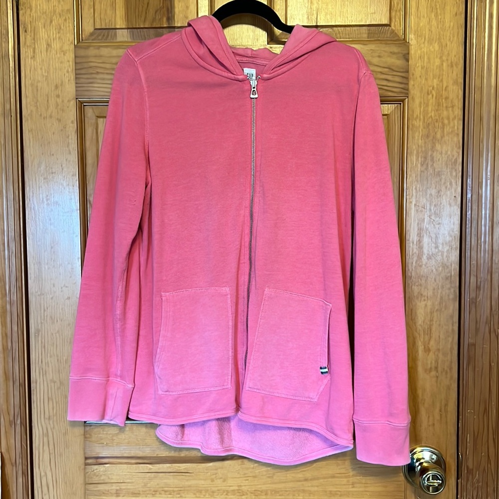 Gap zippered sweatshirt. Light red. Large with pockets. Relaxed fit.